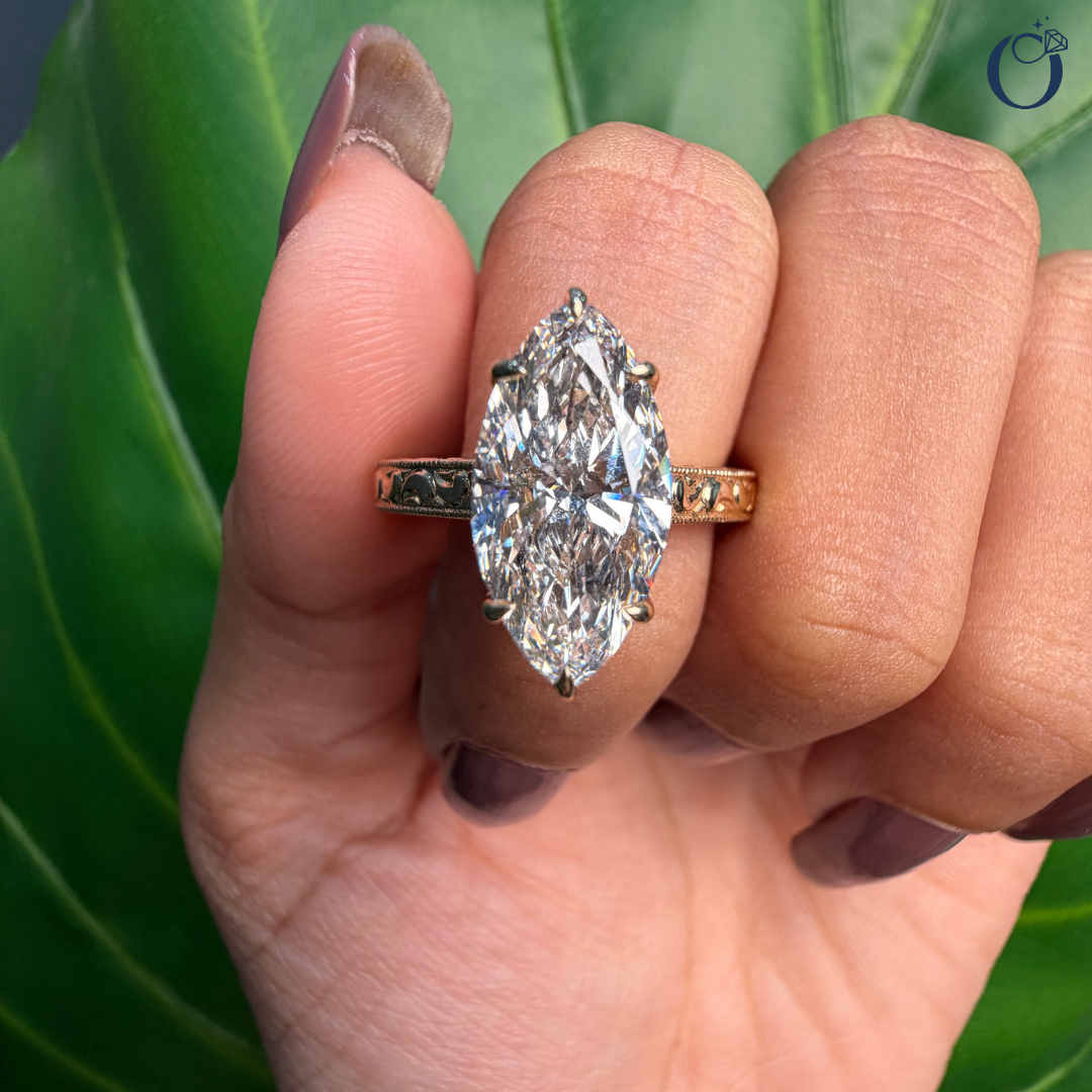 Pear Vivid Pink andDiamond Halo ring